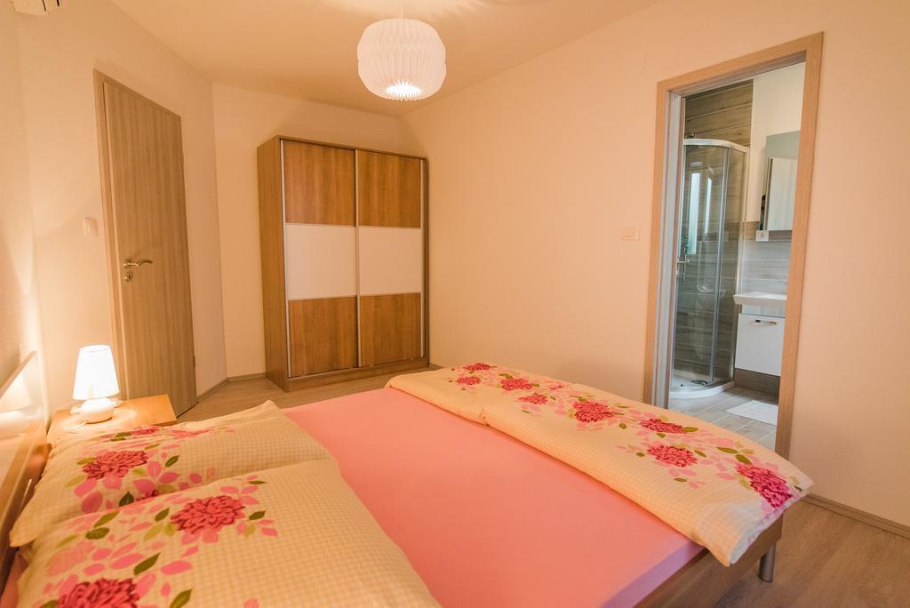Apartment Grabovac Каштела Номер фото