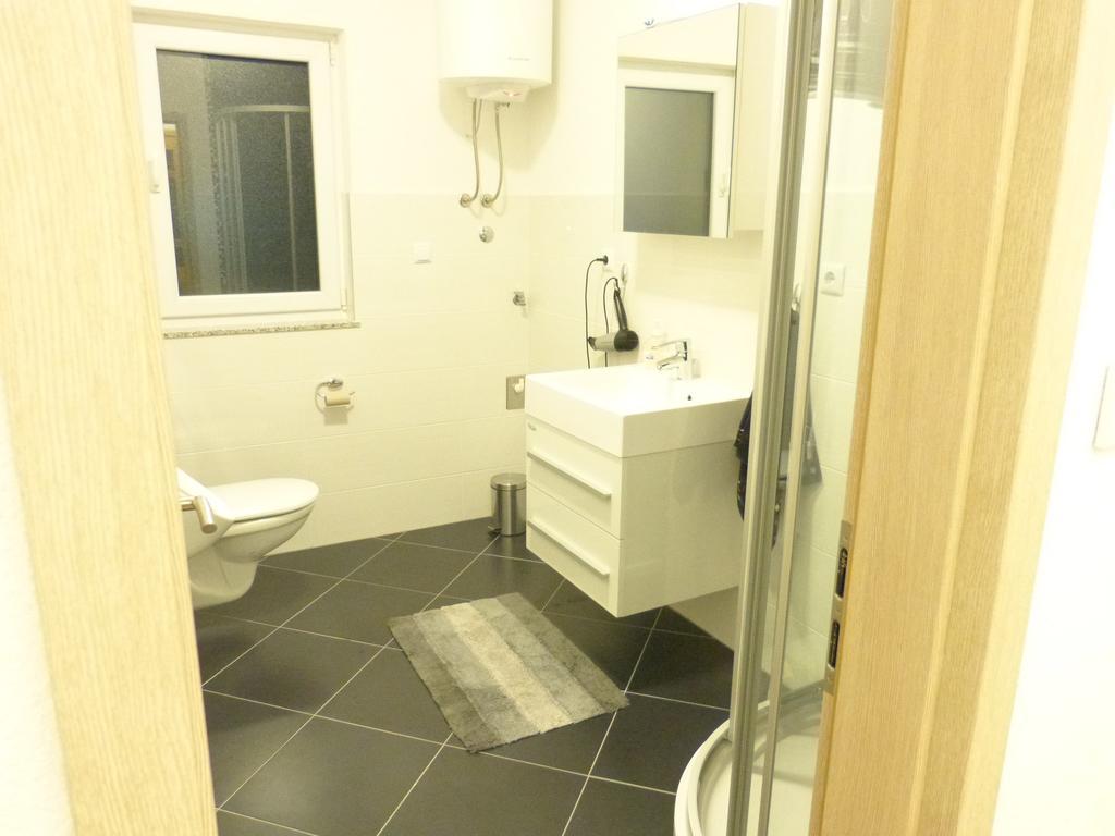Apartment Grabovac Каштела Екстер'єр фото